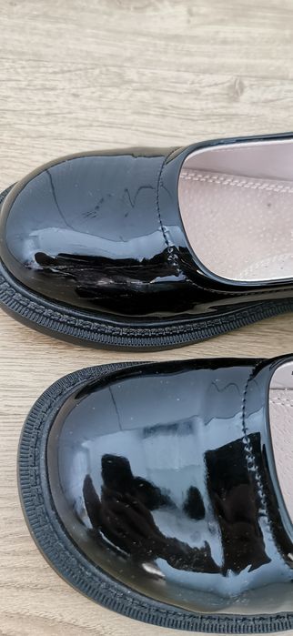 Pantofi marimea 33