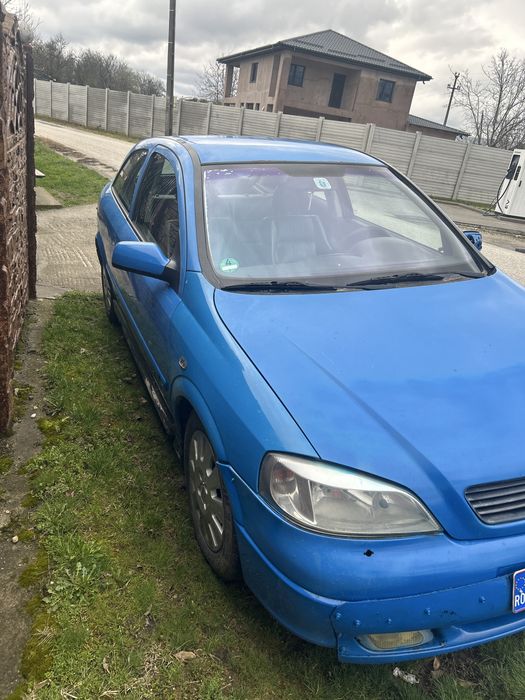 Vând sau dezmembrez