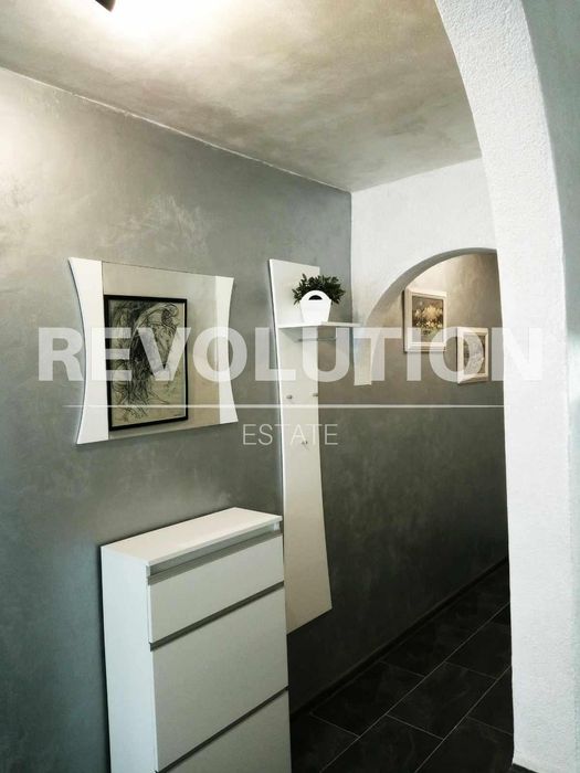 Дава се под наем Двустаен апартамент в Варна, Общината - 70 кв.м за 500 € - Снимка #9