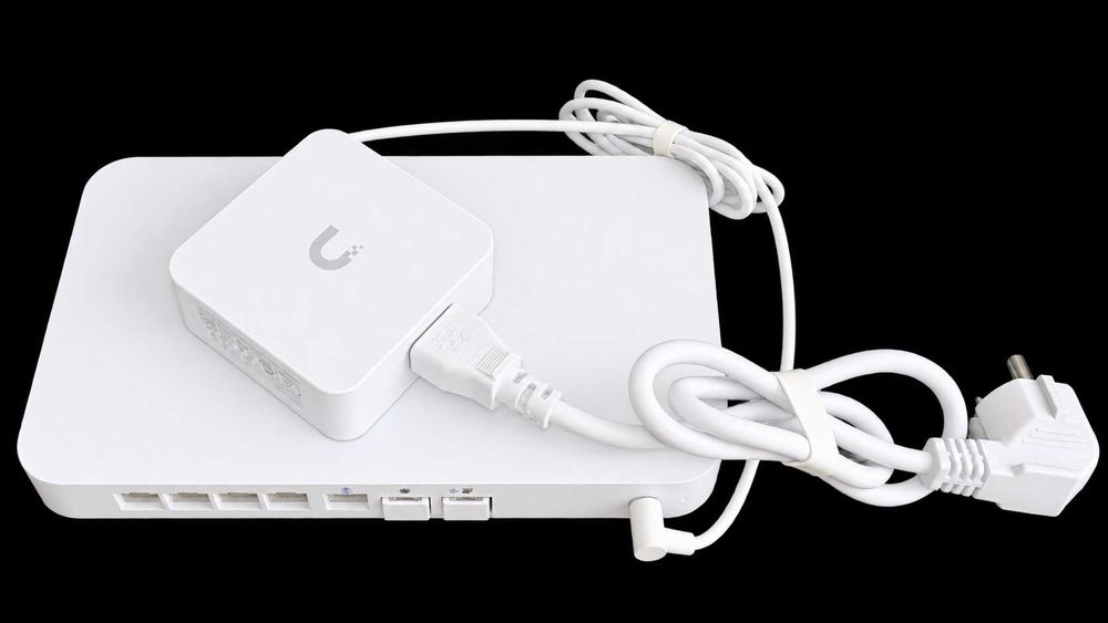 Ubiquiti UniFi Cloud Gateway Fiber UCG-Fiber 10G – No Storage