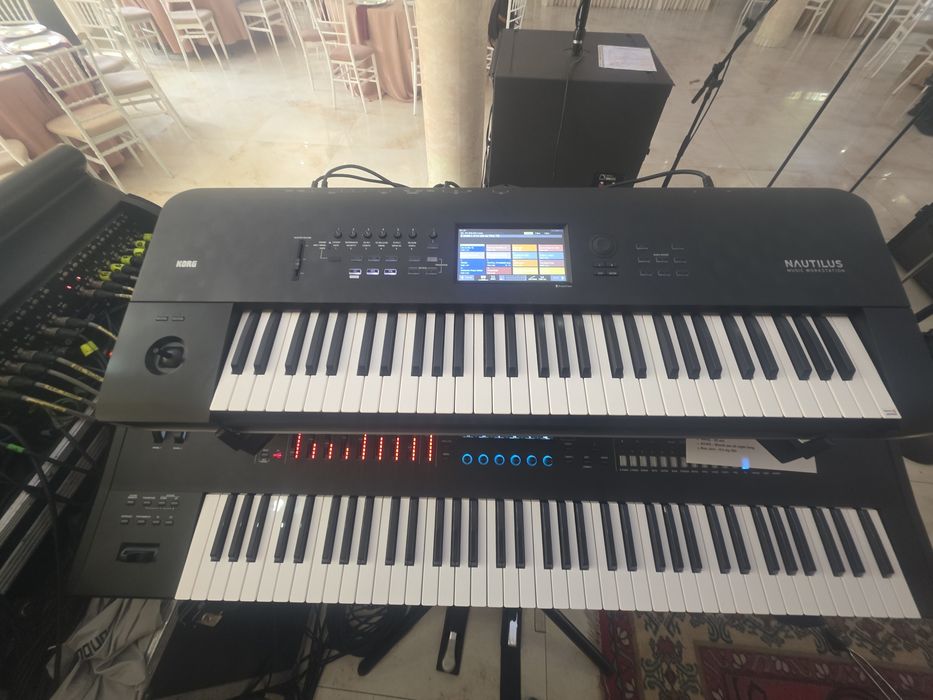 Vând Korg Nautilus 61