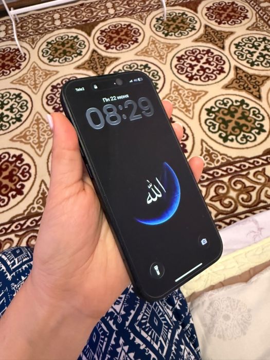 Продам Iphone 15 черный