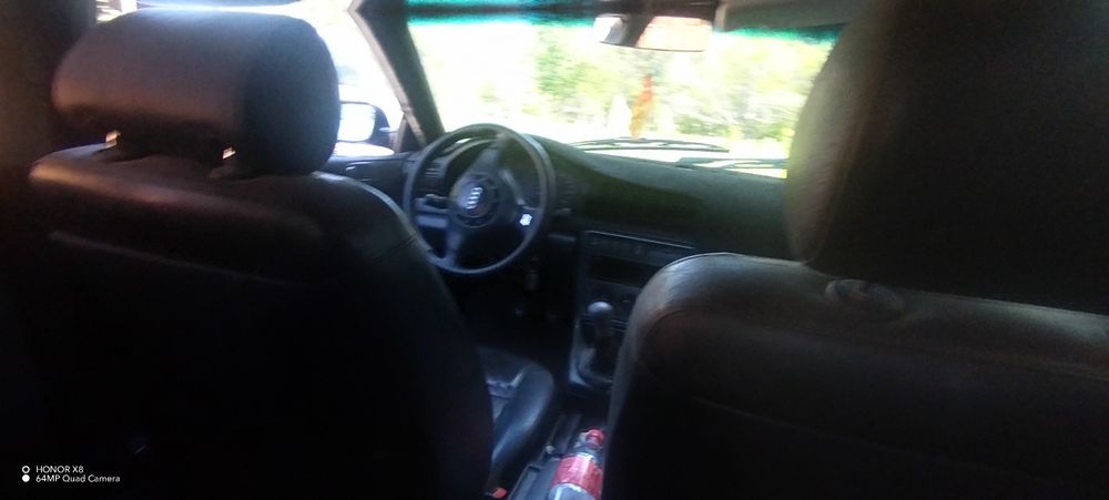 Машина Ауди б. 5