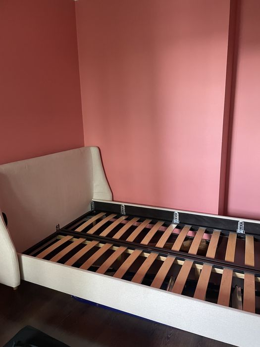 Кровать мягкая