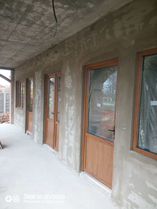 Tencuială var -ciment material+manoperă