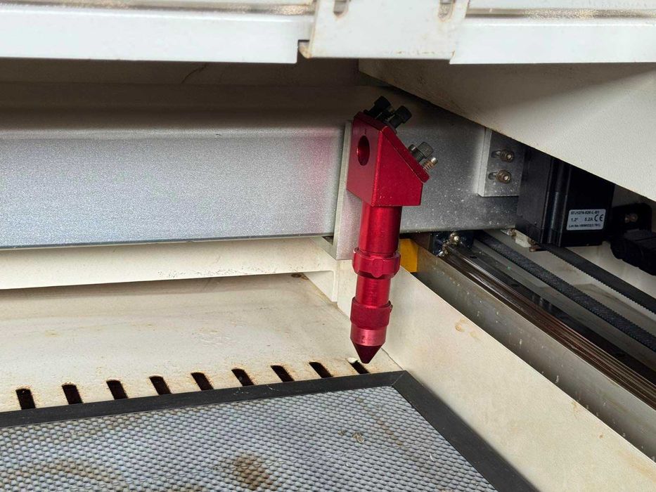 CO2 Лазер 150W за рязане и гравиране на неметали