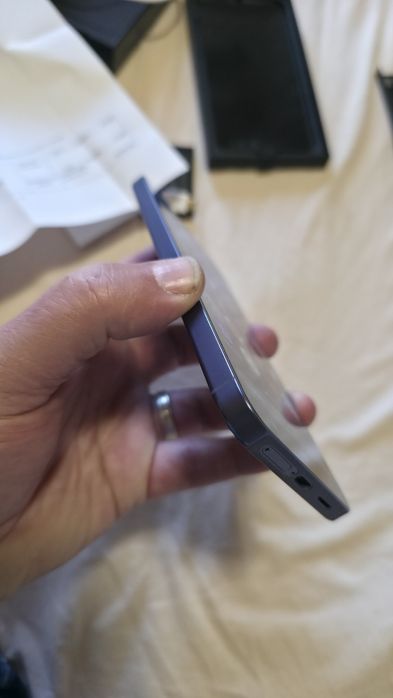 Vând Samsung s24 plus cu garanție