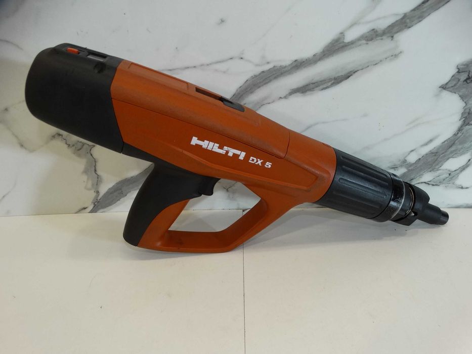 Hilti DX 5 - F10 - Уред за директен монтаж на шпилки