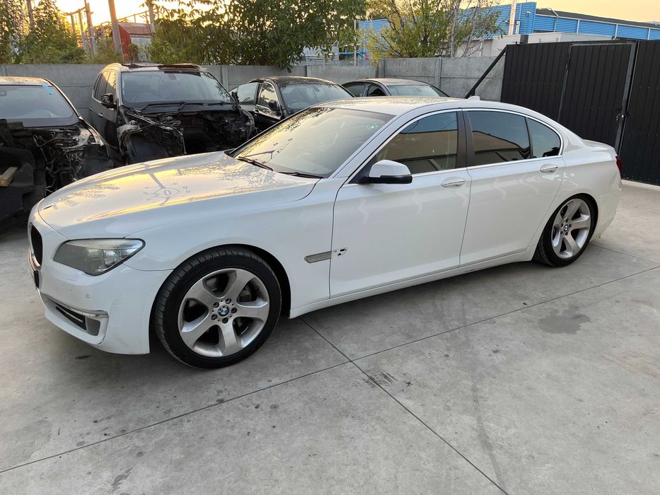 Aripa stanga fata originala BMW Seria 7 F01 F02 F03 F04
