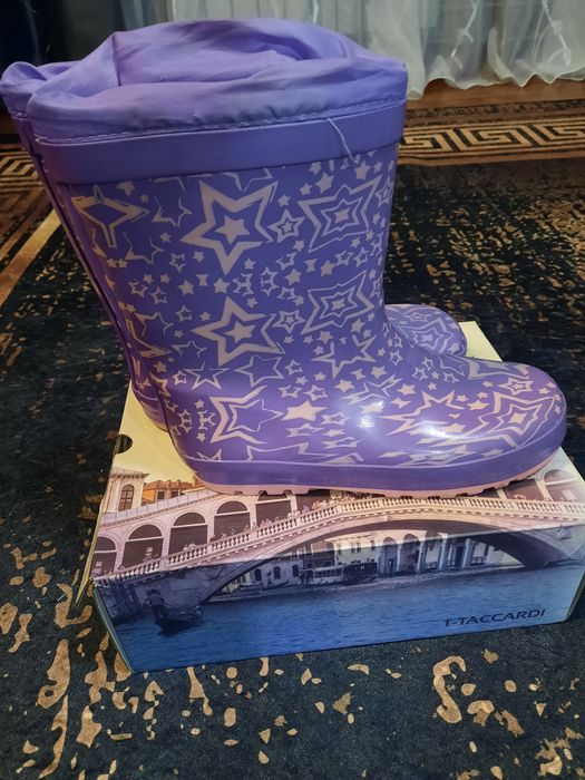 Продам сапожки резиновые