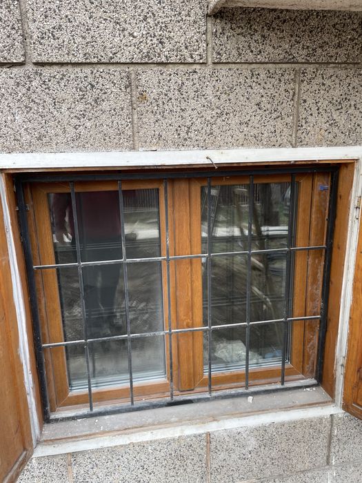 Продавам решетки за прозорци и врати