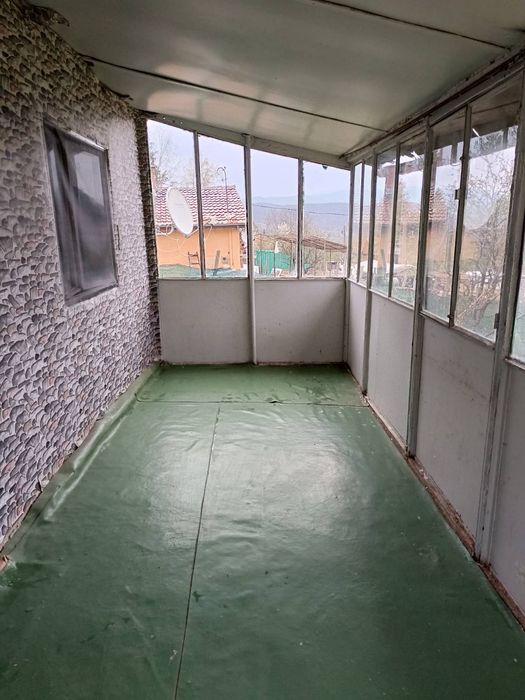 Уютна вила с голям двор и овощна градина в с. Макоцево