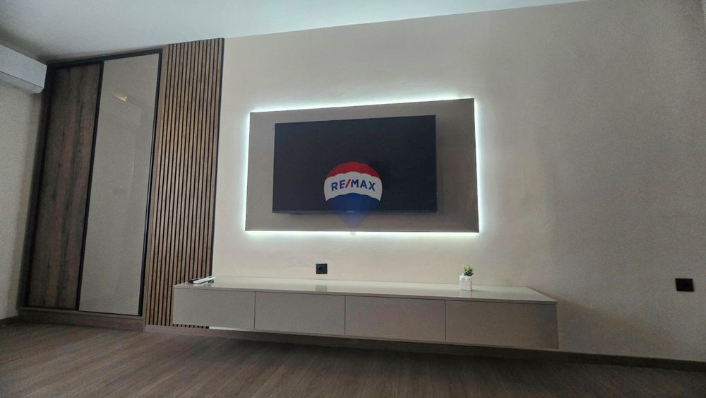 Дава се под наем Тристаен апартамент в Варна, Бриз - 7024 кв.м за 797.64 € - Снимка #9