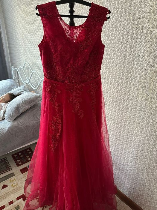 Вечернее платье 8000