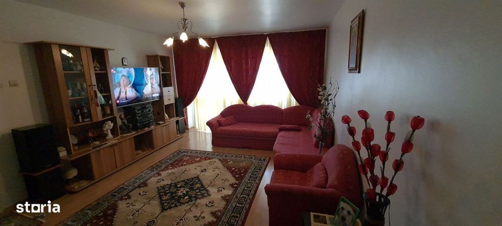 Penthouse cu 3 camere de vânzare în zona Buzaului — fotografia 2