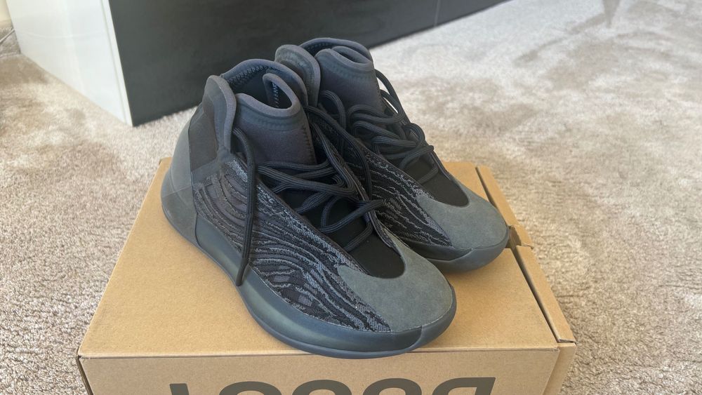 Yeezy QNTM Onyx - Adidas