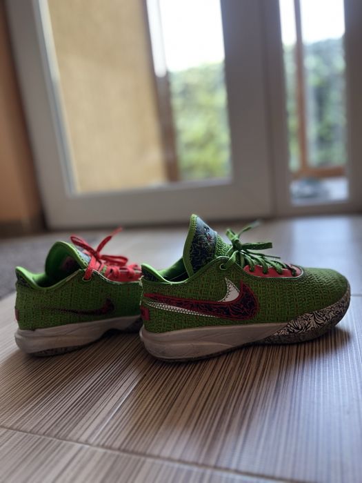 Adidasi Nike LeBron XX