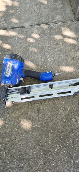 Pistol pneumatic cuie lemn DuoFast 90mm