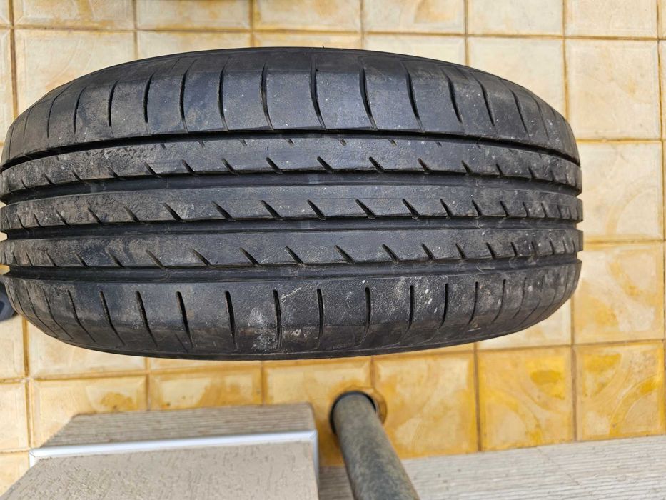 Гума 235/55/19  Yokohama ADVAN SPORT