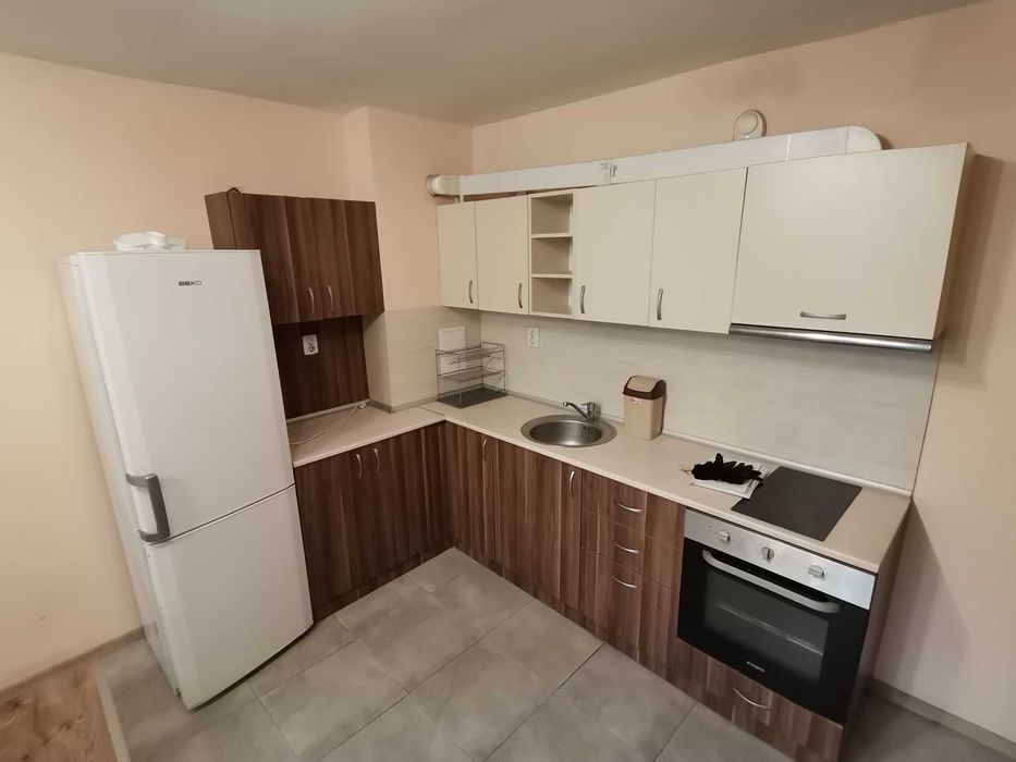 Дава се под наем Двустаен апартамент в Бургас, Възраждане - 80 кв.м за 306 € - Снимка #1