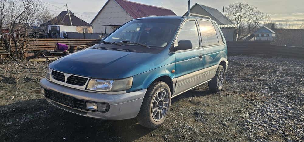 Mitsubishi space runner