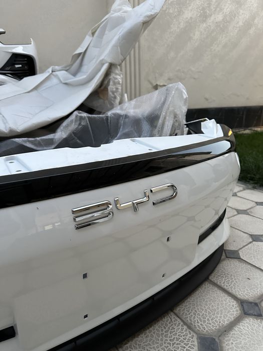 Передний Бампер Byd E2