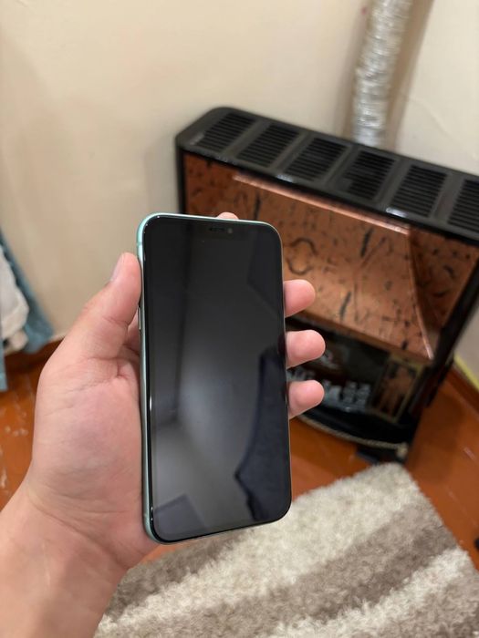 Срочно продам айфон 11