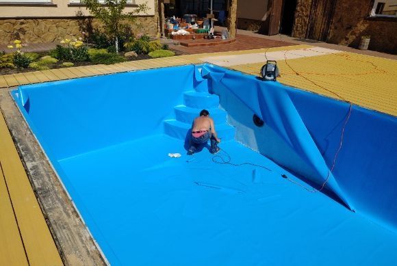 Опшивка, обшивка бассейнов ПВХ пленкой.