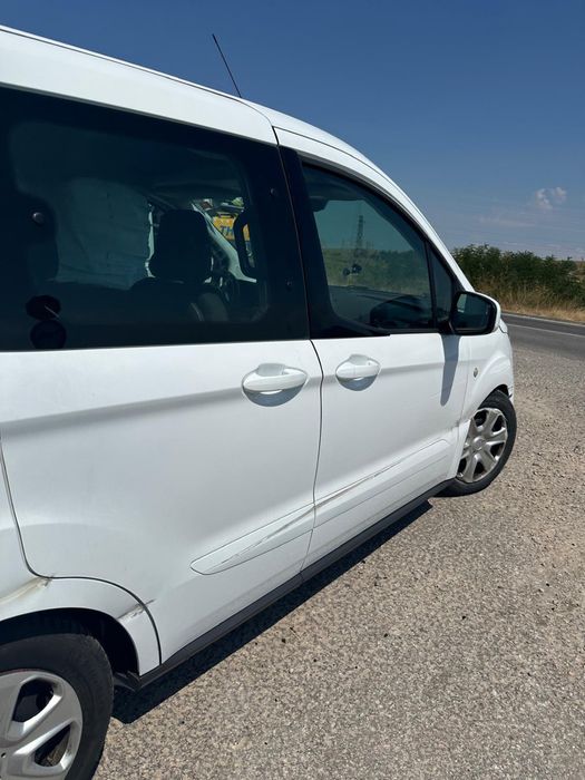 Ford Tourneo Courier 2020 1.5 TDci 100cp avariat/functional