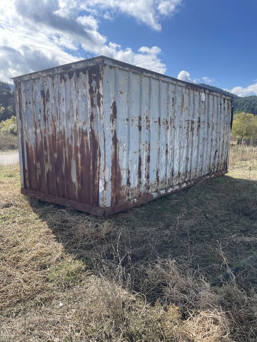 фургон за битови нужди