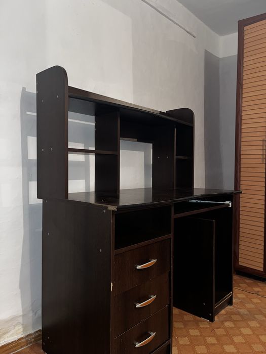 Продам учебный стол