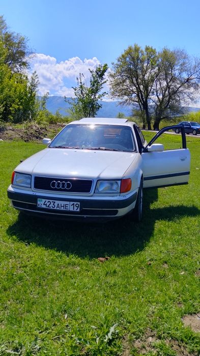 Продам Ауди 100с4