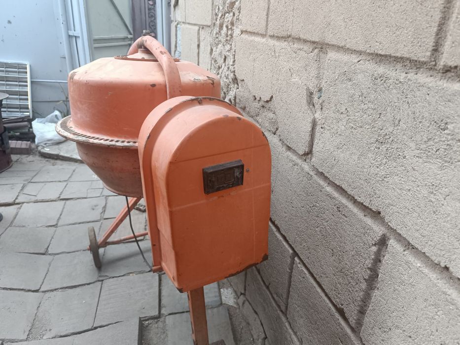 Продам бетономешалку