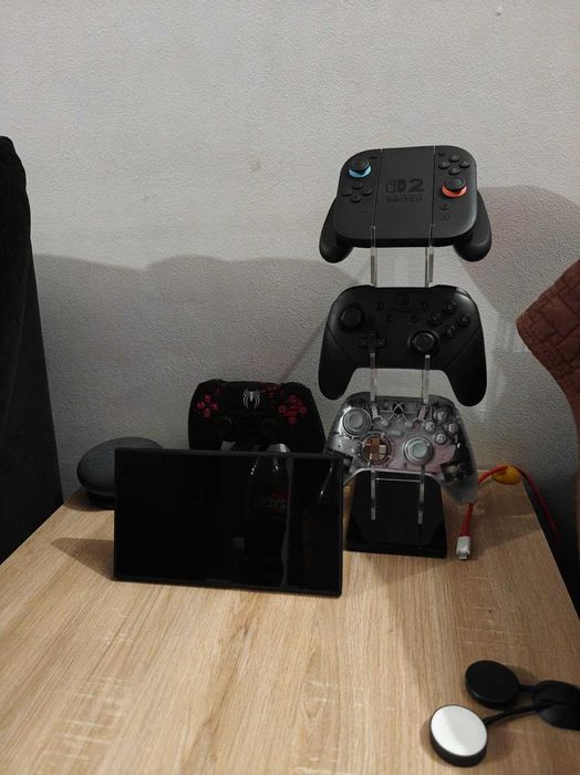 Consola Nintendo Switch 2 + controller + jocuri