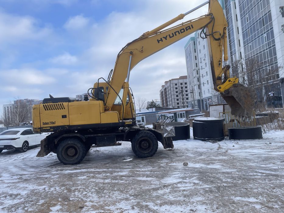 Сдам в аренду колесный экскаватор