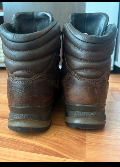 Bocanci drumetieLowa