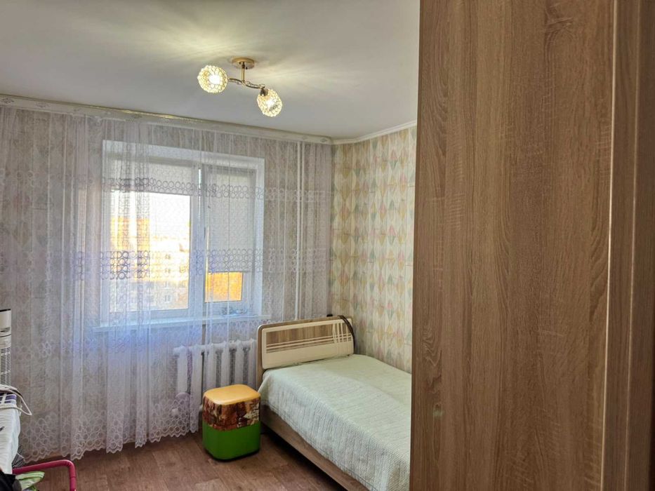 Продам 3 ком в 8мкр