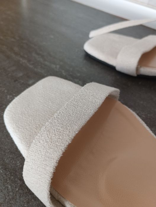 Дамски сандали на ток