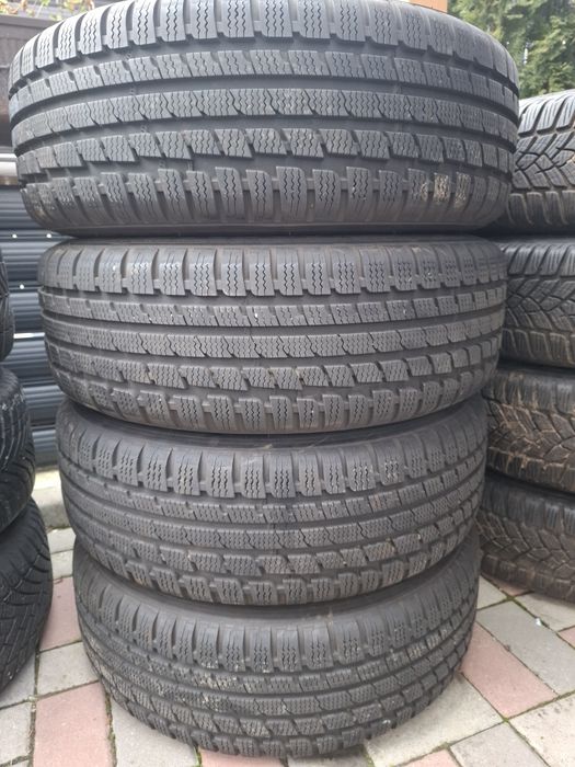 Set 4 anvelope iarna kumho 205 65 16