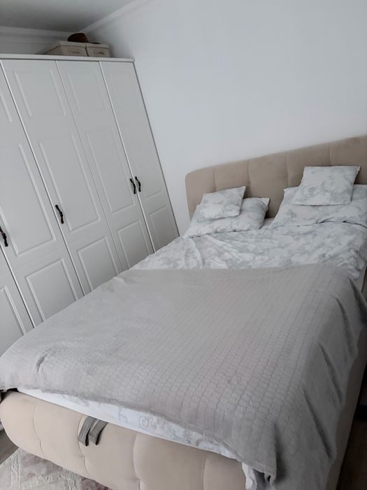 Vand apartament 3 camere