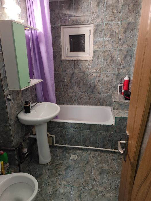 Inchiriez apartament 2 camere