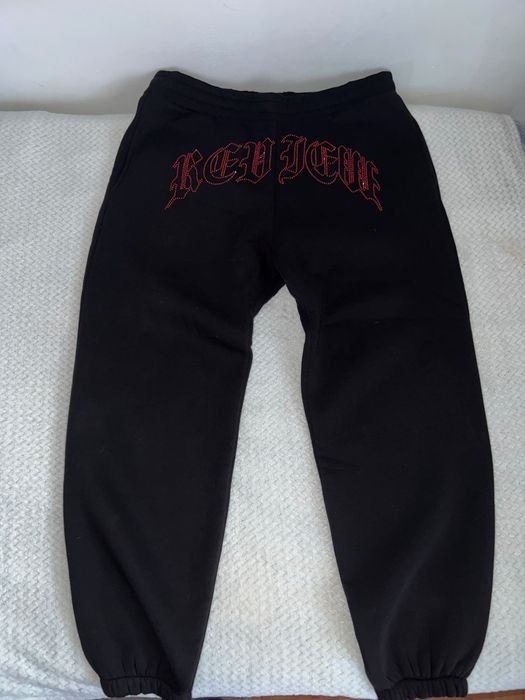 Pantaloni Review