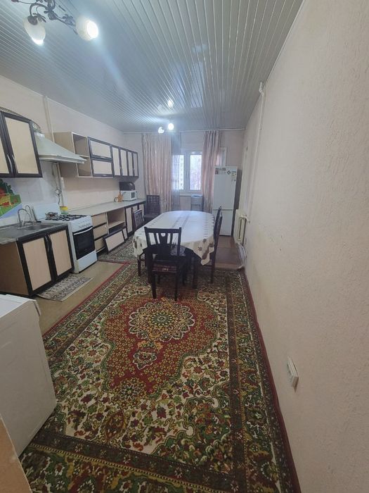 Продаю 3-х комнатную квартиру Сергели 8