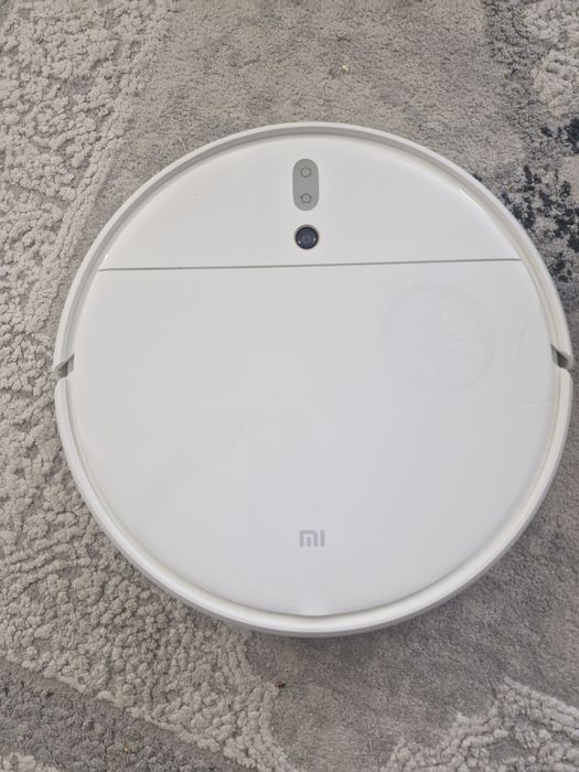 Продам робот-пылесос MI-robot