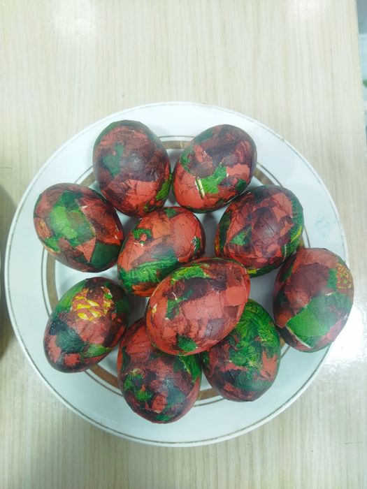 Покраска яиц на праздники