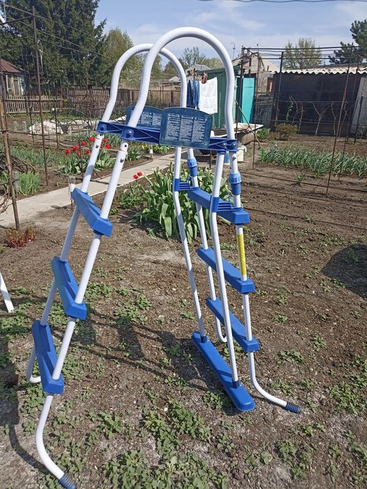 Продам бассейн каркасный