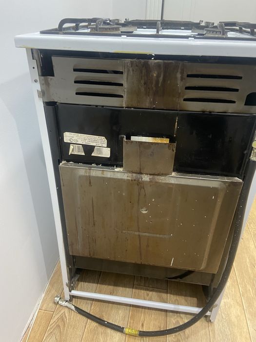 Продам газовую плиту
