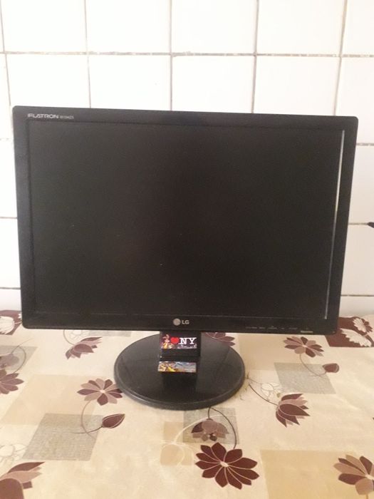 Продаётся монитор комп. LG