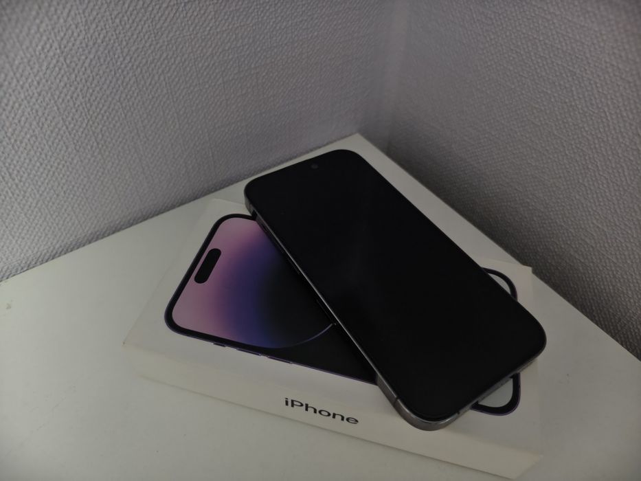iPhone 14pro с коробкой