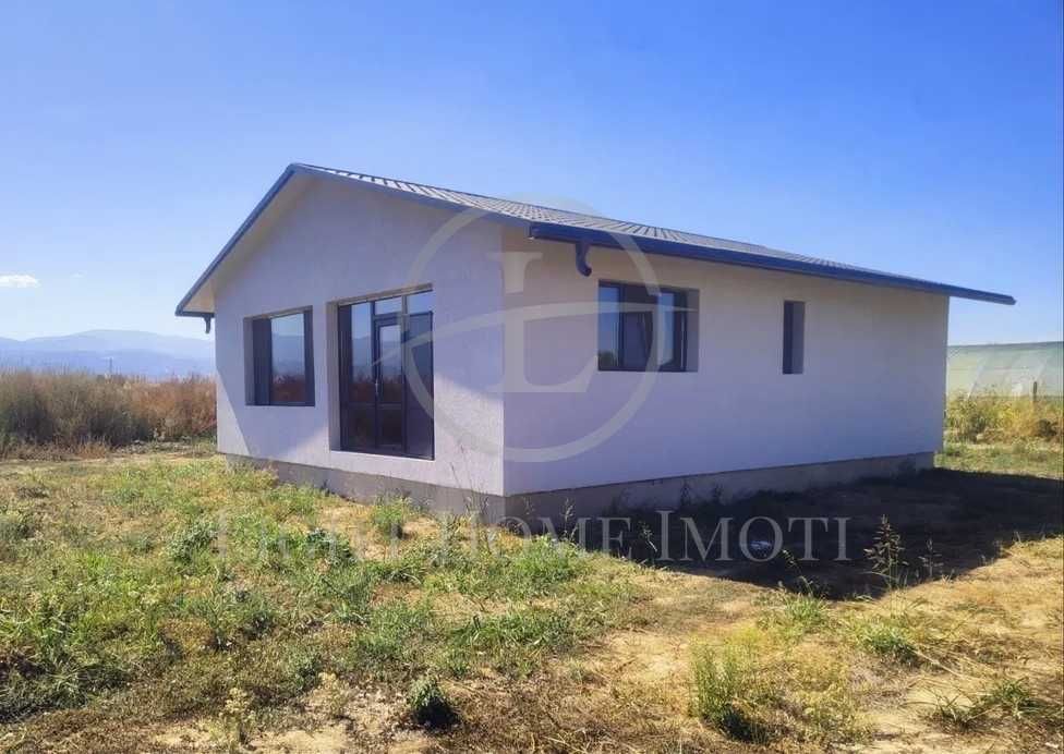 Реф. 3739 Самостоятелна Къща с Двор / с. Оризари